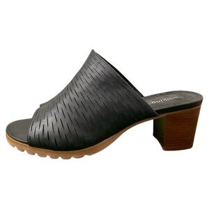 Walking Cradles Black Leather Mules with Chunky Heel Size 9WW